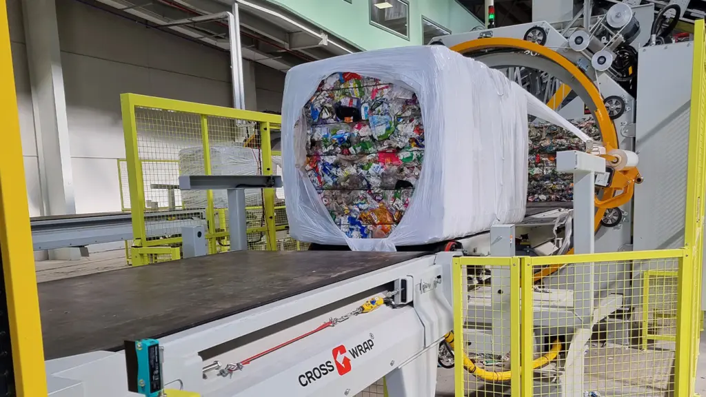 On image:L'avvolgitore di balle CW è una soluzione leader nel settore per l'avvolgimento di vari materiali di scarto.