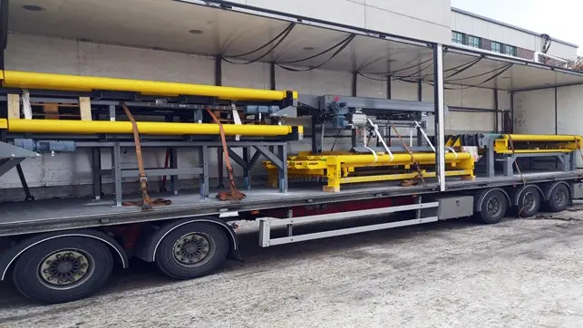 Nach Abschluss der Testläufe ist die Kartonverpackungsanlage bereit für die Verschiffung an ihren neuen Standort.