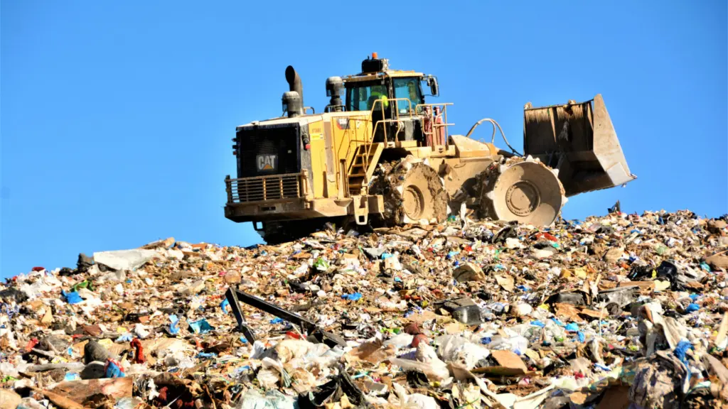 On Image: Landfill view in USA